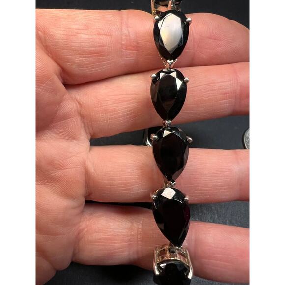 Black spinel Estate sterling silver tennis bracelet 7.5 inches - Picture 12 of 16